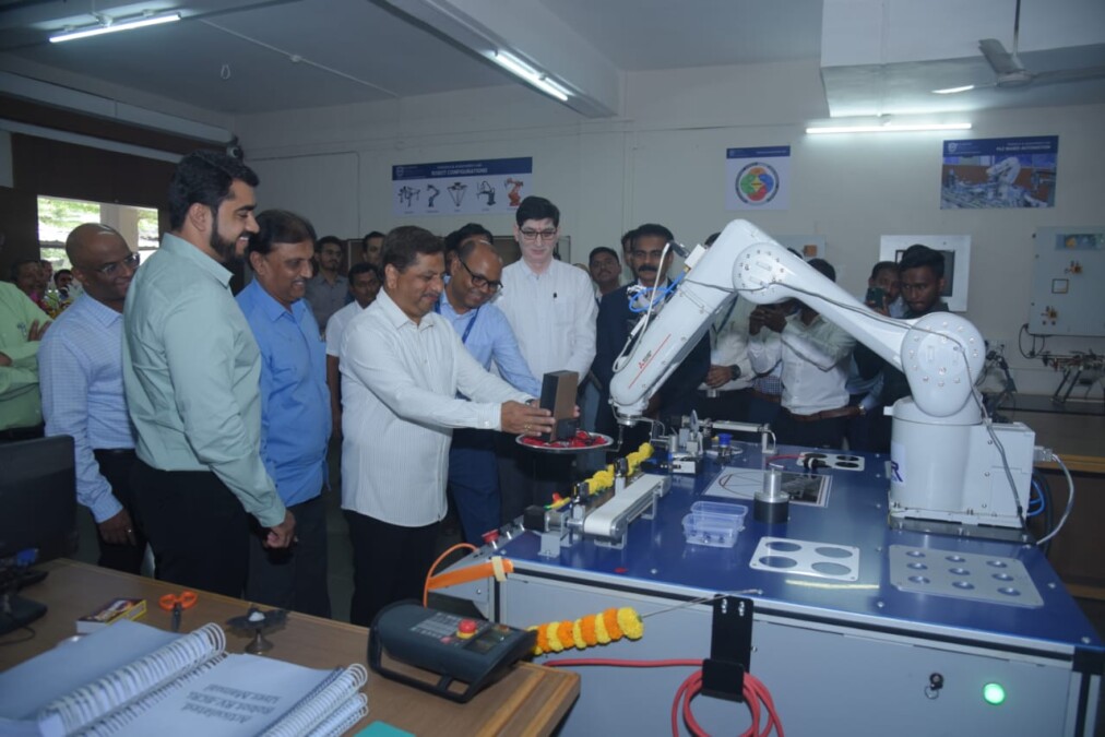 Six-Axis Industrial Robot Introduced at DY Patil Engineering College